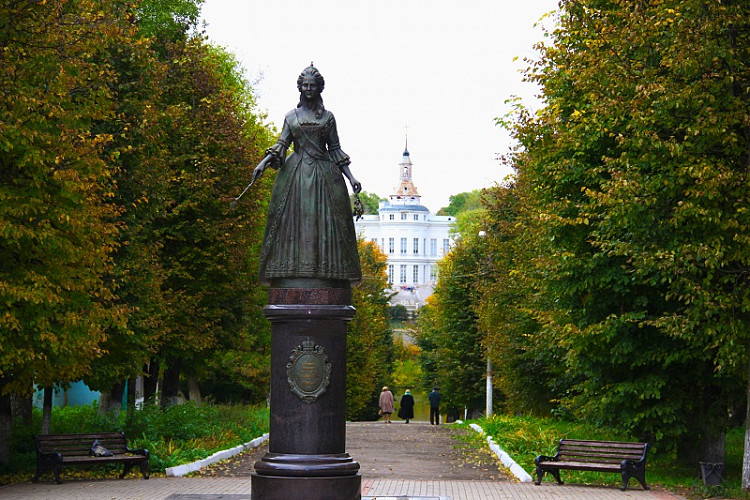 Monument to Catherine The Great фото 2