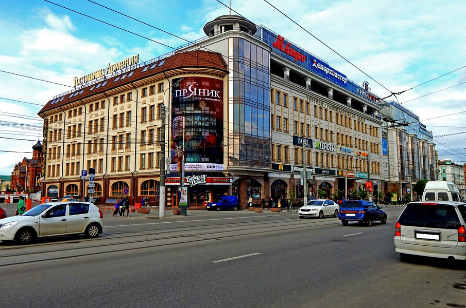 Shopping and entertainment center «Gostiny Dvor» фото 1