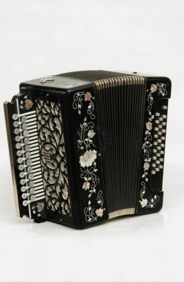 Tula accordion
