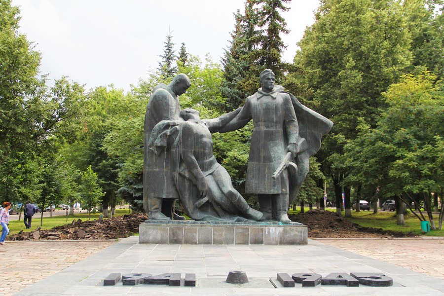 Monument of Eternal Glory in Novomoskovsk фото 1