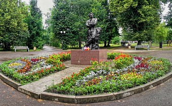 The monument to A. S. Pushkin Novomoskovsk