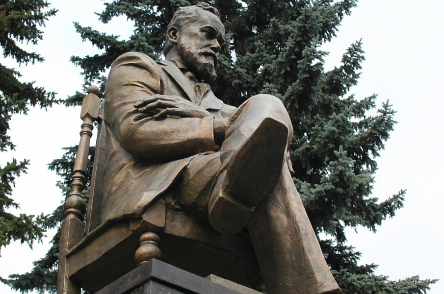Monument to Gleb Uspensky фото 2