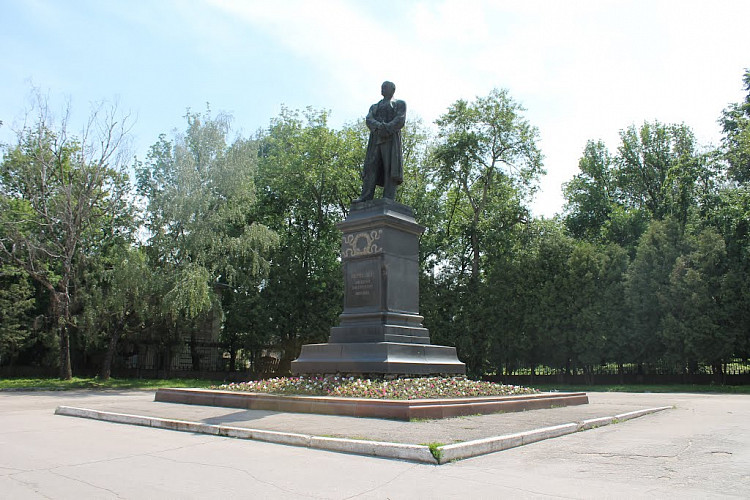 Monument to V.V. Veresaev фото 1