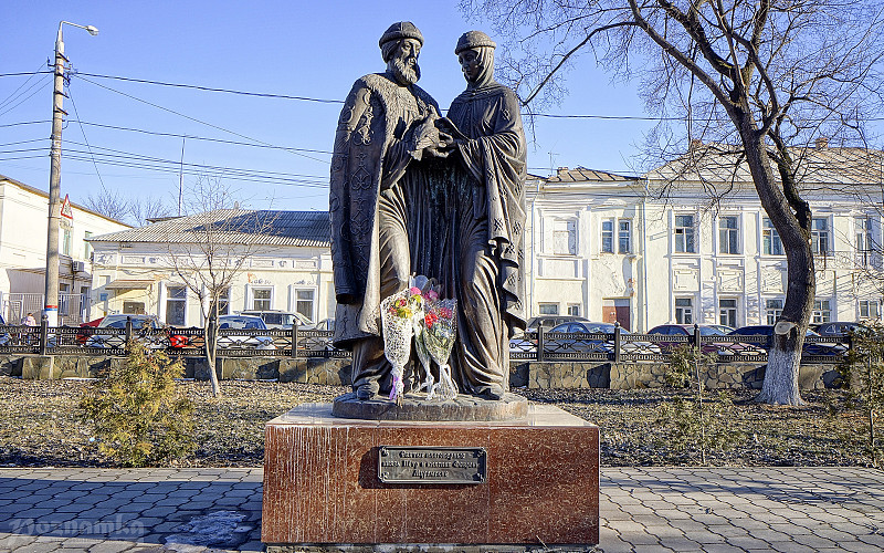 Monument to Holy Peter and Fevronia of Murom Wonderworkers фото 2
