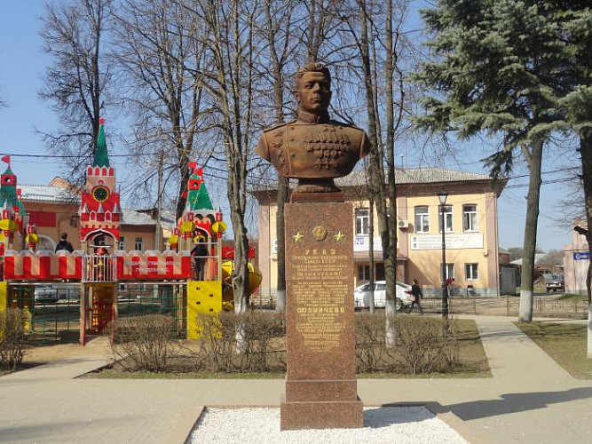 Bust to twice hero of Soviet Union M. G. Fomichev фото 1