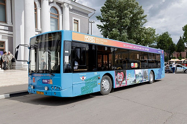 City tour bus