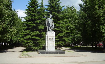 The monument to Dmitry Donskoy, Novomoskovsk фото