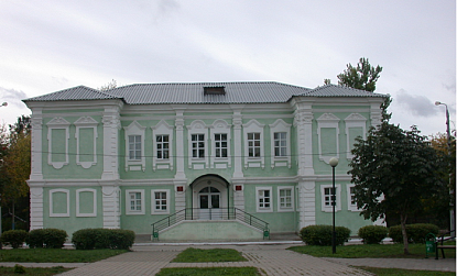 Batashyov House in Komsomolskaya str. фото