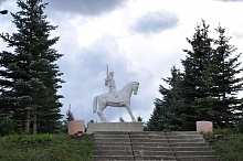 Памятник конногвардейцам генерала П.А. Белова
