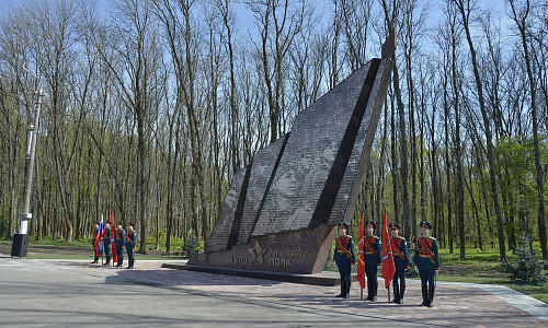 Immortal Regiment Monument фото