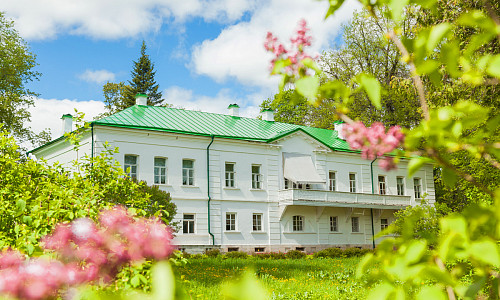 The Leo Tolstoy Museum-Estate Yasnaya Polyana фото