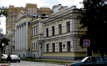 P.A. Dobrynin residential house with a wing, XVIII - XIX centuries