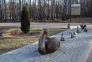 Lebedinoye Ozero Sculpture