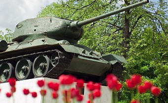 Monument to Tank T-34